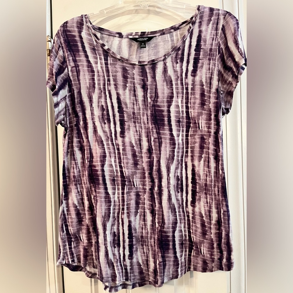 Vera wang size m: Purple Tie-Dye Women's Top